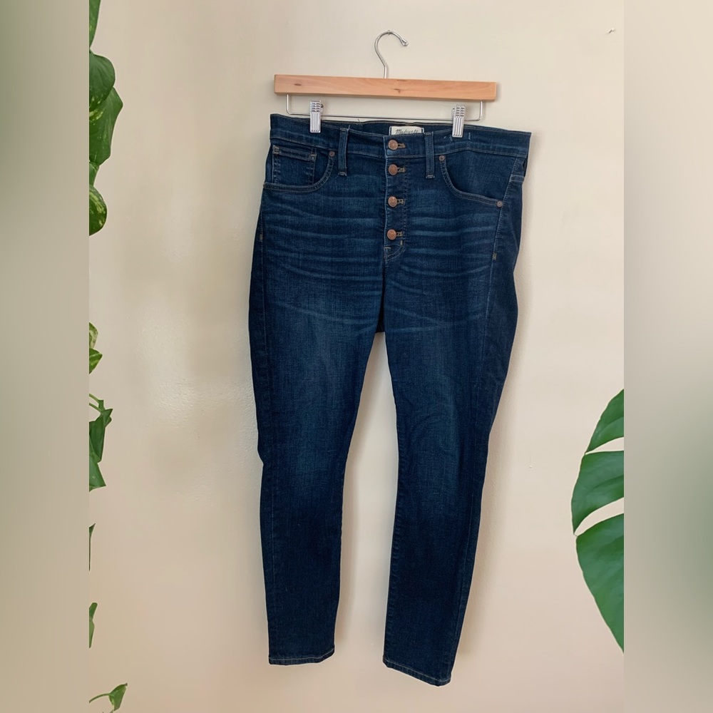 Madewell EUC 9" Mid-Rise Skinny Jeans in Hayes Wash: Button-Front Edition 30P - Picture 9 of 15